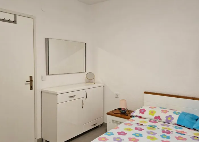 Apartamento Dora I *