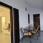 Apartment Dora I *